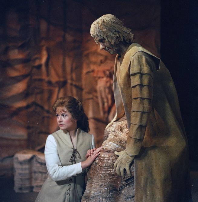 Víla z jeskyně zla