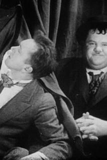Profilový obrázek - Ontic Antics Starring Laurel and Hardy; Bye, Molly!