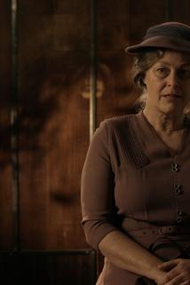 Profilový obrázek - Putting a Brave Face on It