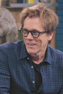 Profilový obrázek - Kevin Bacon Wears a Blue Button Down Shirt and Brown Boots