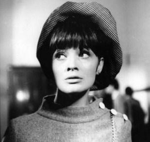 Ženu ani květinou neuhodíš