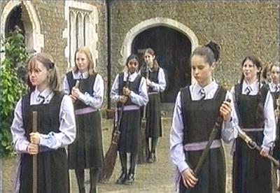 Čarodějnice školou povinné