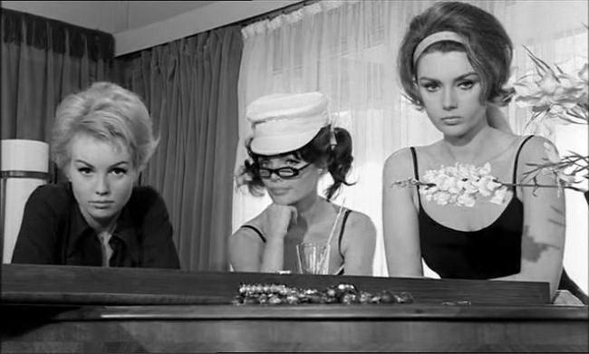 Appartement des filles, L'