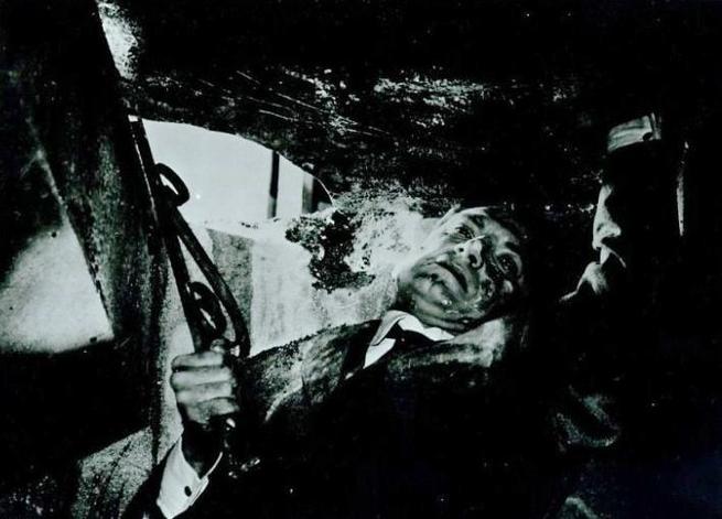 Saint mène la danse, Le