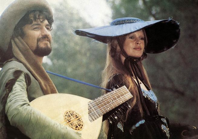 Sukničkář Colinot