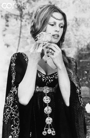 Sukničkář Colinot