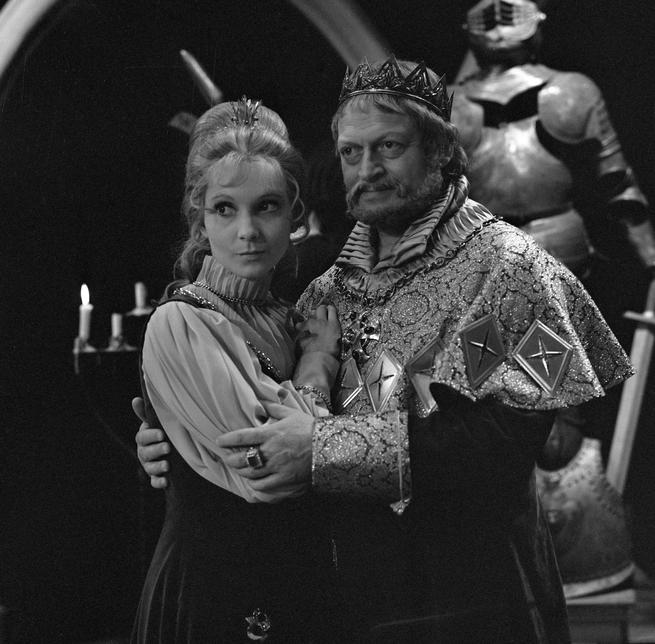 Král, kejklíř a hvězdář