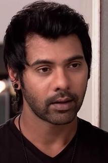 Profilový obrázek - Pragya meets Abhi and tells that their thoughts doesn't match and she can't marry him
