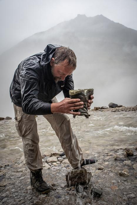 Čím níž, tím hůř