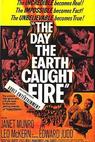 Den, kdy Země vzplanula (1961)