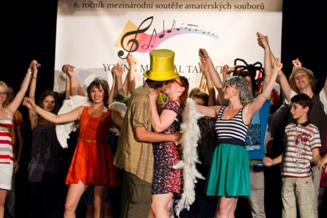 Gympl s (r)učením omezeným