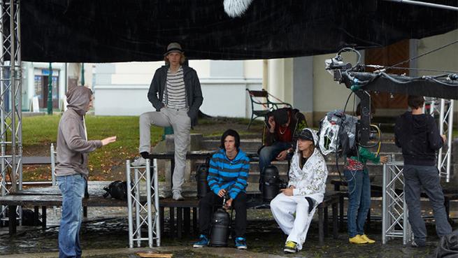 Gympl s (r)učením omezeným